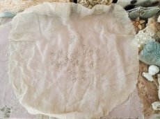 画像1: フランスアンティーク　白糸刺繍パーツ (1)