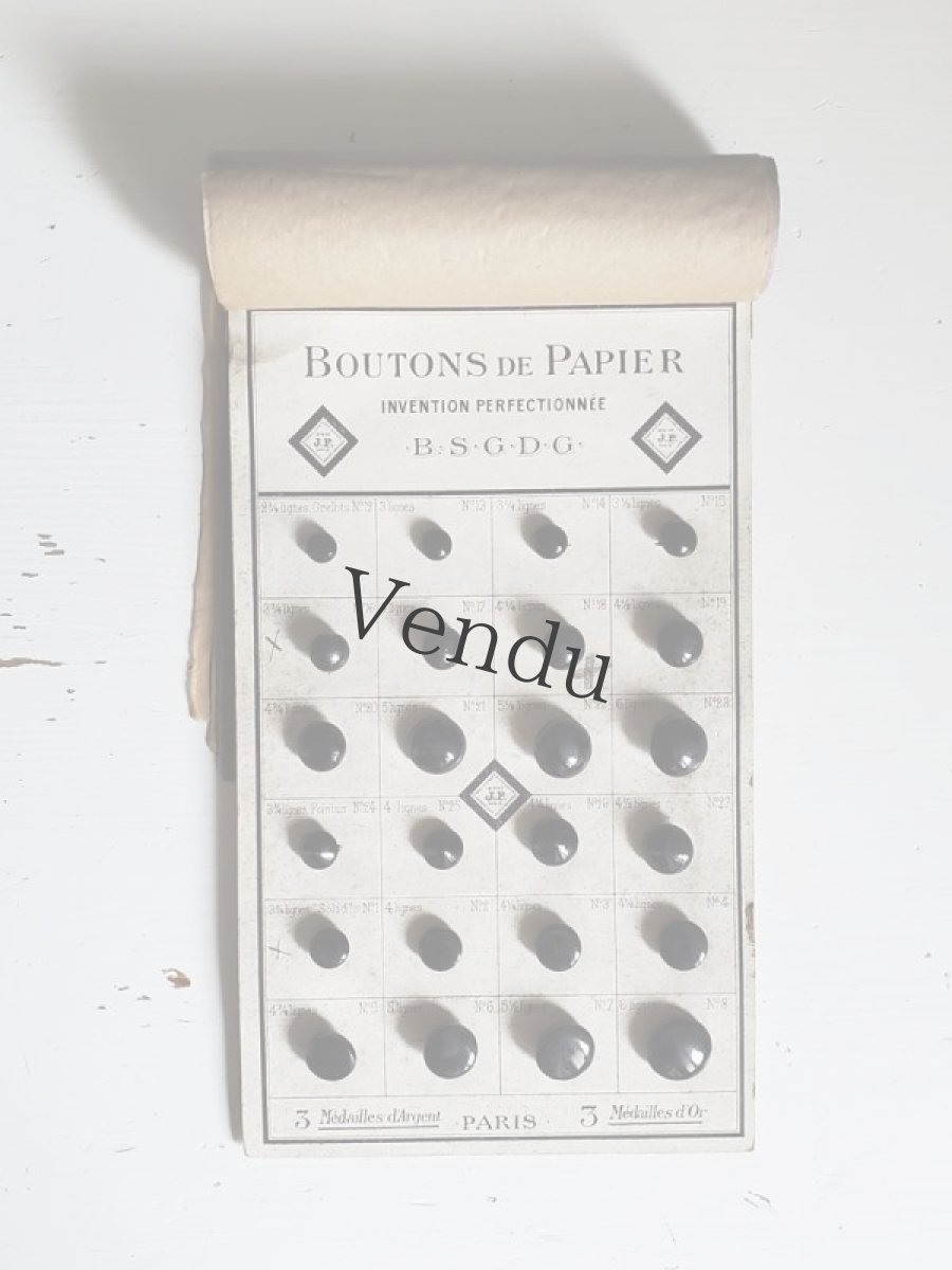 画像13: フランス 1900年代 シューボタンサンプルシート 包み紙色バリエ付き J.P. (13)