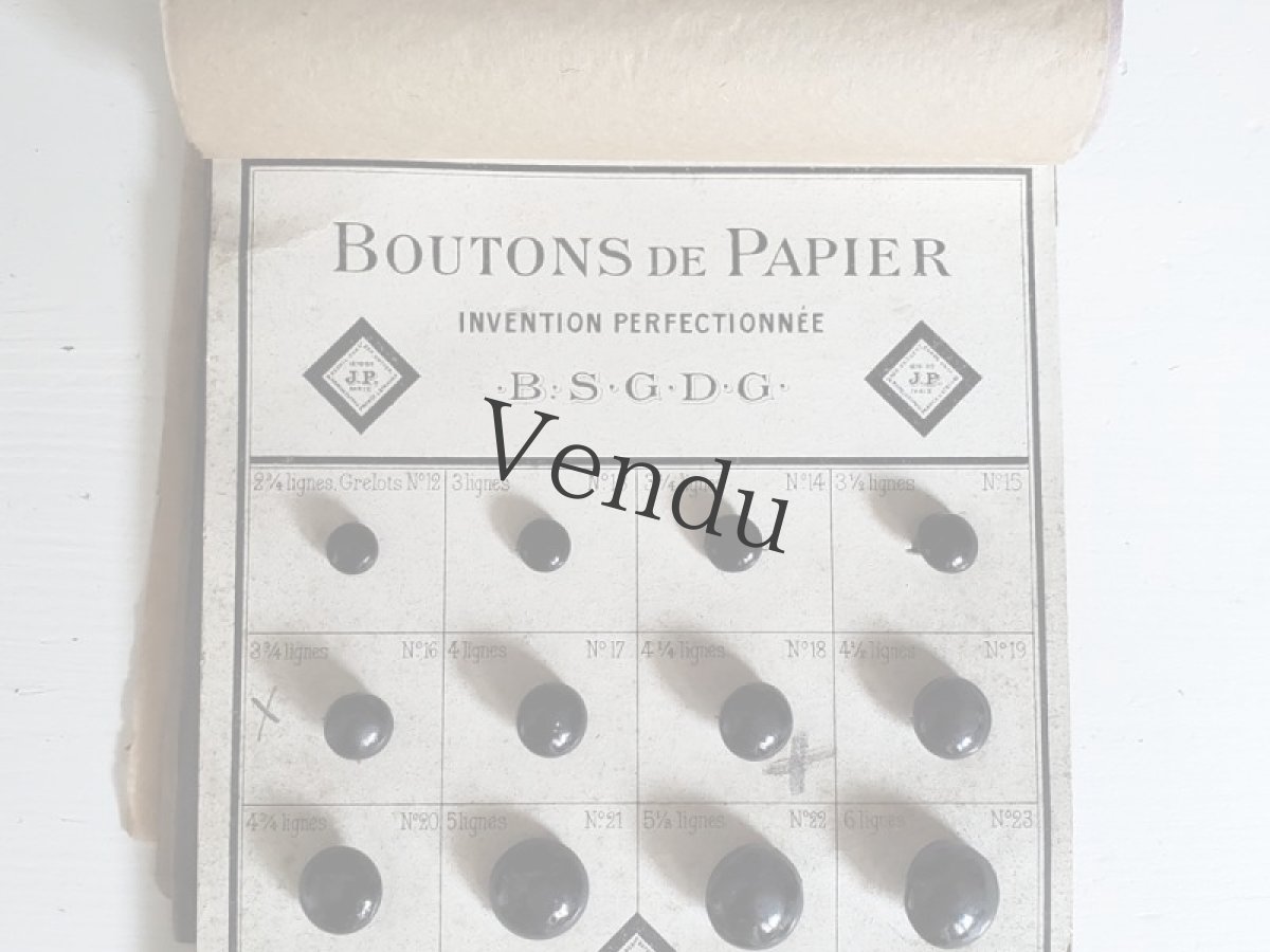 画像10: フランス 1900年代 シューボタンサンプルシート 包み紙色バリエ付き J.P. (10)