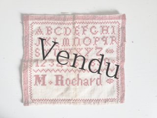 フランスアンティーク うさぎと亀の赤糸刺繍 壁掛け