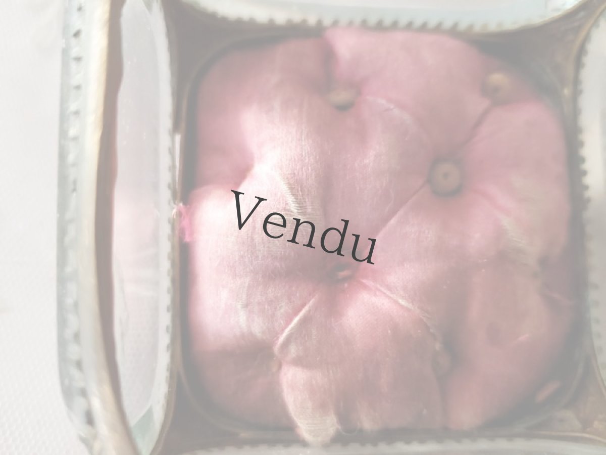 画像12: フランス 1900年前後　イニシャル刺繍入りガラスのジュエリーボックス　 (12)