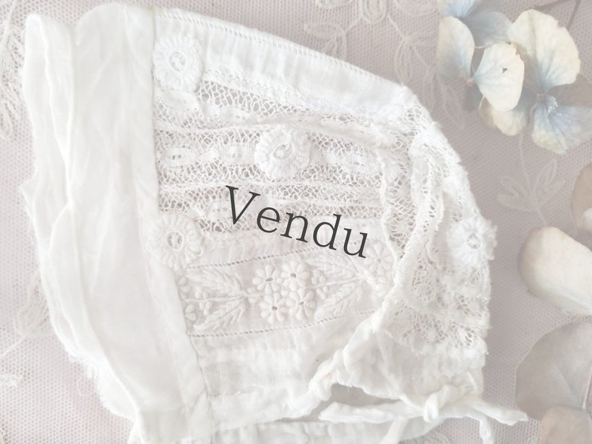 画像2: フランスアンティーク　白糸刺繍のとてもちいさなボネ (2)