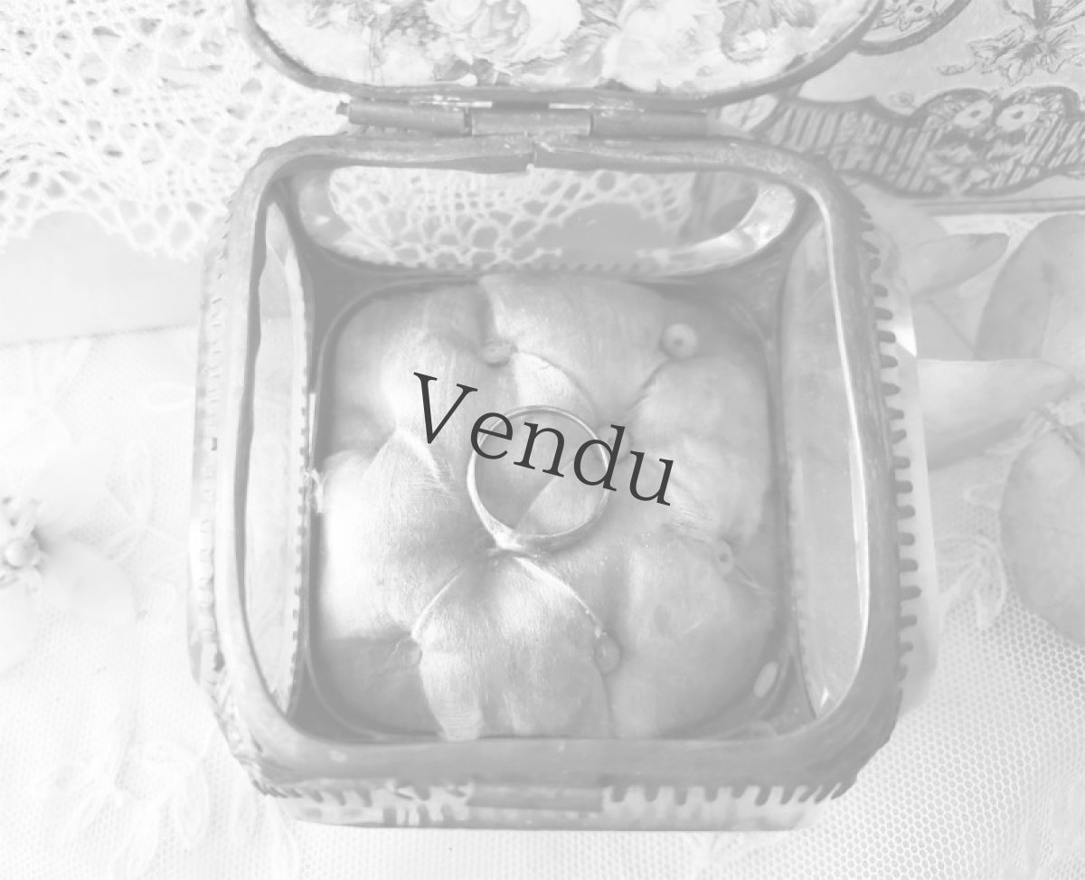 画像17: フランス 1900年前後　イニシャル刺繍入りガラスのジュエリーボックス　 (17)