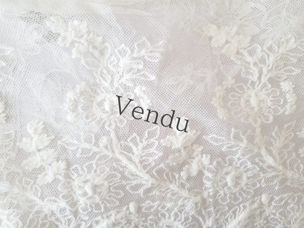 画像4: フランスアンティーク　幅広チュール刺繍スカラップレース 158cm／170cm (4)