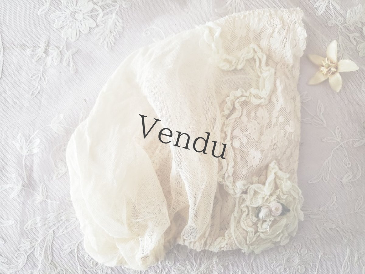 画像3: フランスアンティーク　チュールとばらのモチーフのちいさなボネ (3)