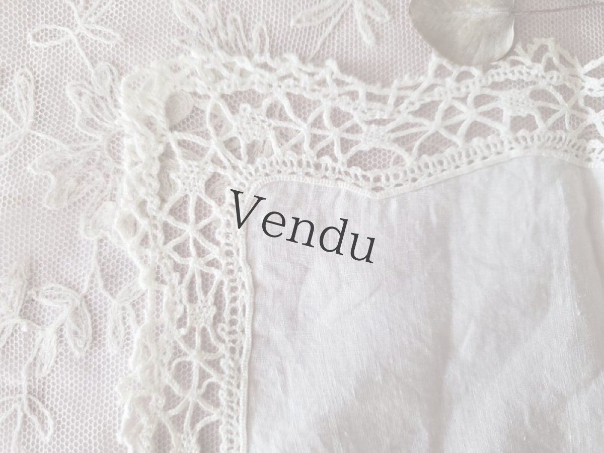 画像3: フランスヴィンテージ　ボビンレースハンカチ　名前手刺繍入り (3)