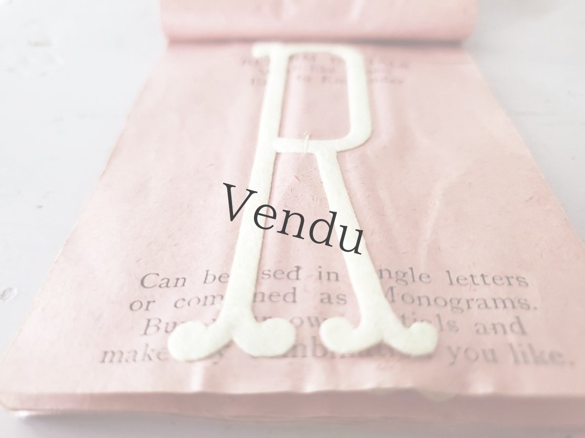 画像2: イギリスヴィンテージ　イニシャルシート "R" 8枚セット (2)