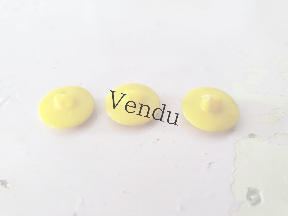 画像2: フランスヴィンテージ  鳥のボタン 15mm 3個セット (2)