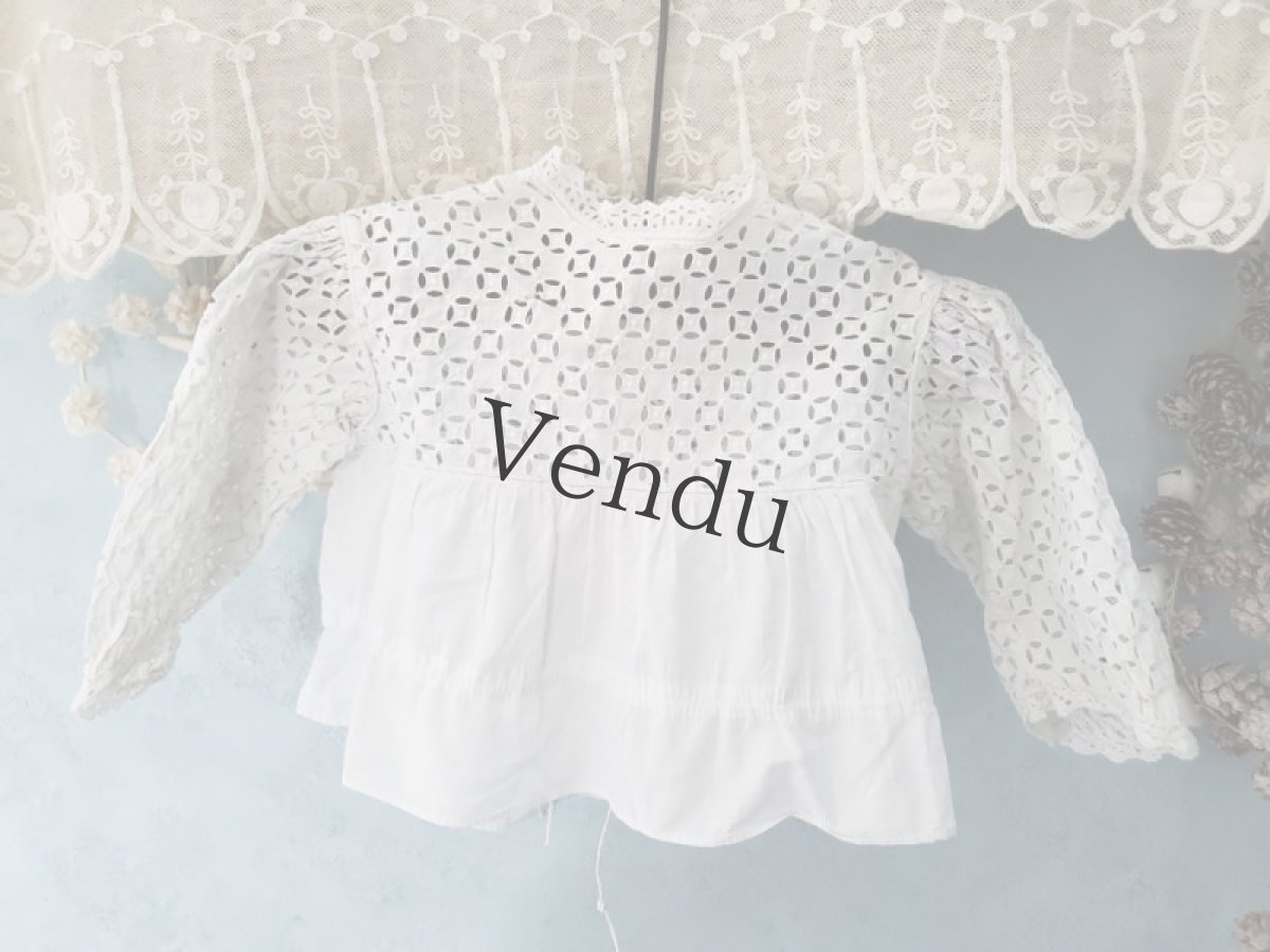 画像8: フランスヴィンテージ　べべのアイレット刺繍ブラウス (8)