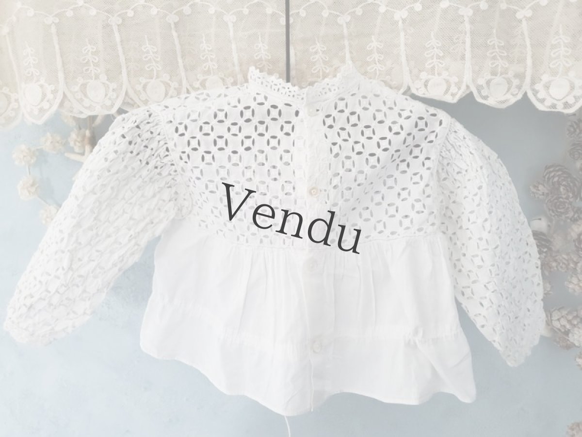 画像10: フランスヴィンテージ　べべのアイレット刺繍ブラウス (10)