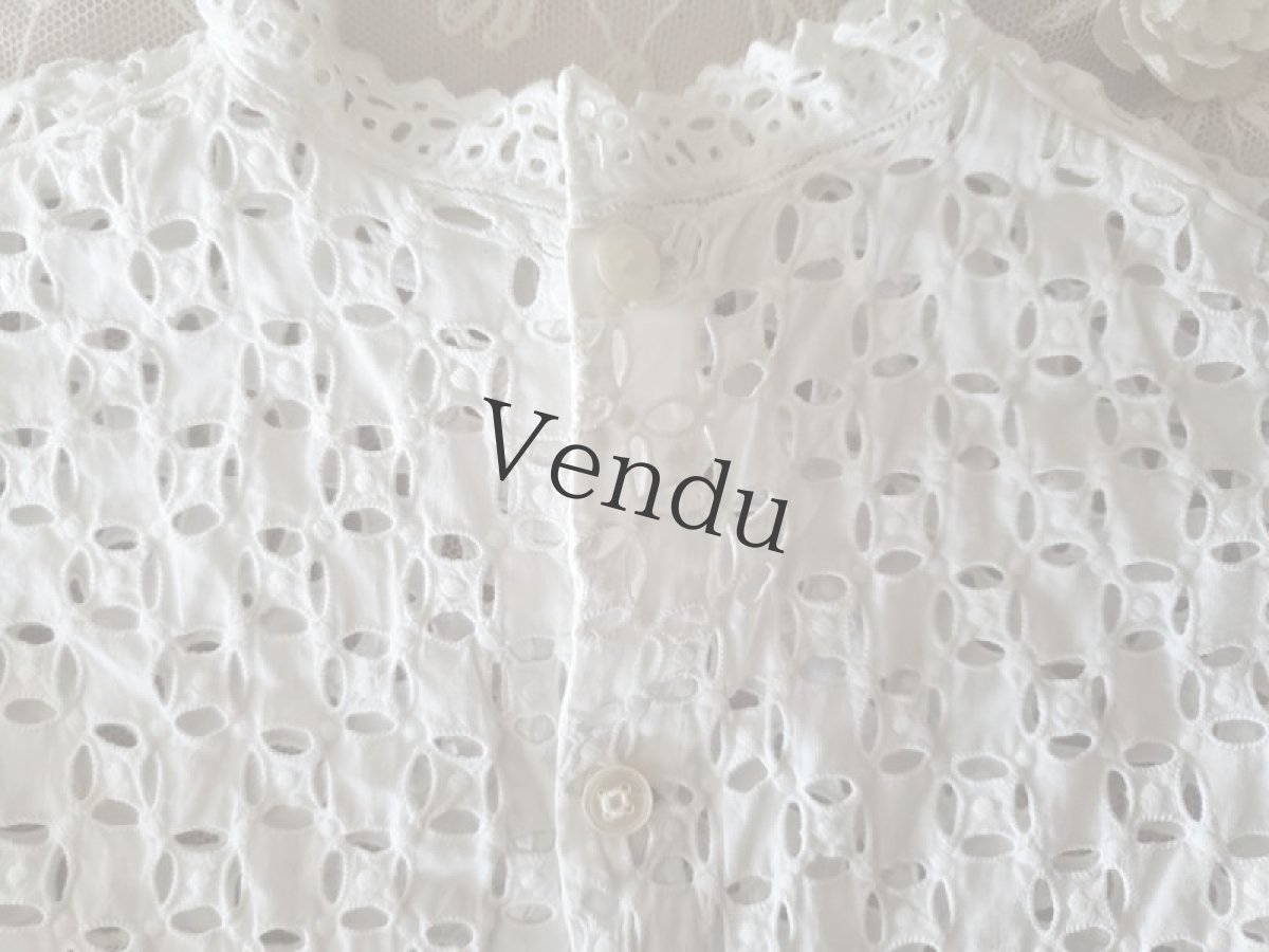 画像7: フランスヴィンテージ　べべのアイレット刺繍ブラウス (7)