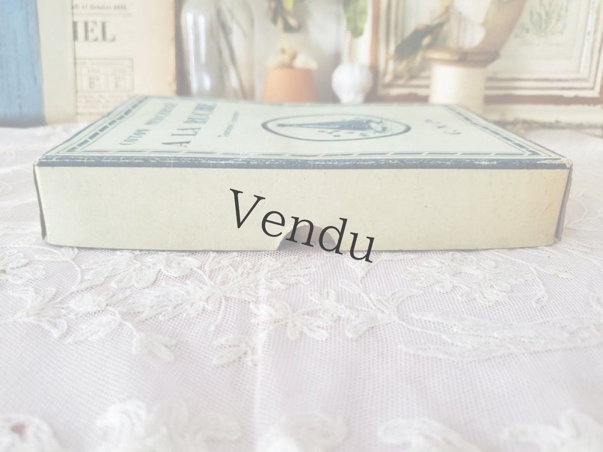 画像8: フランスアンティーク　未使用 立体糸巻き 箱セット A LA RUCHE C.M.Cie (8)