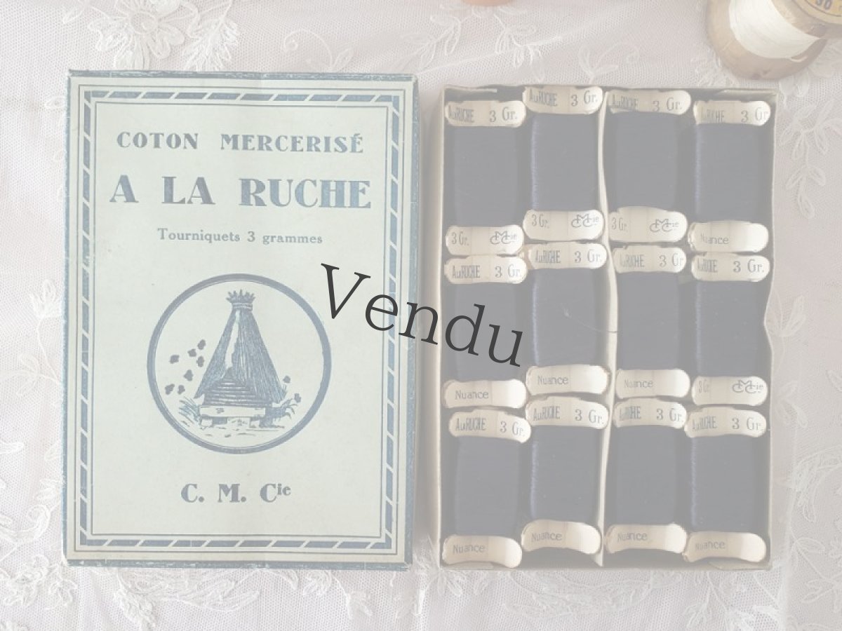 画像1: フランスアンティーク　未使用 立体糸巻き 箱セット A LA RUCHE C.M.Cie (1)
