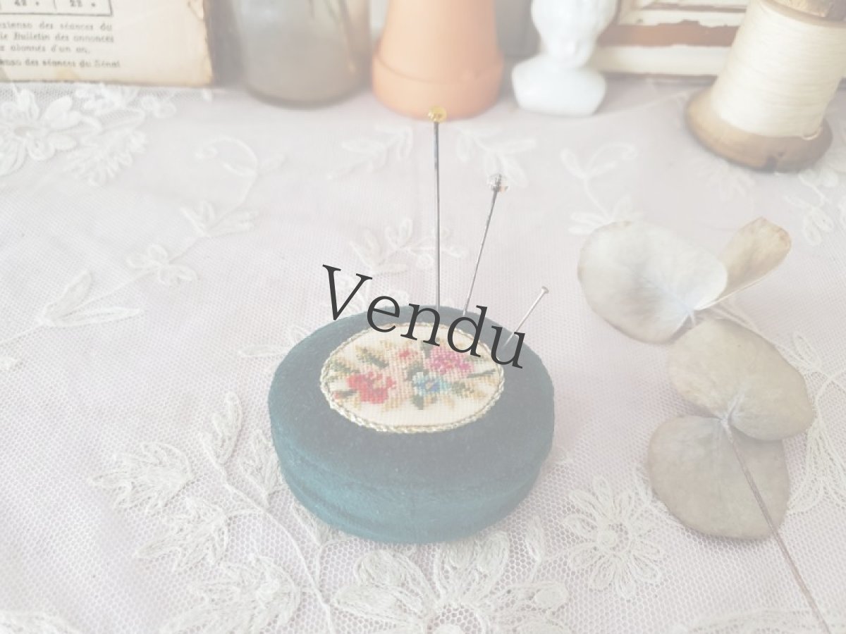 画像5: フランスヴィンテージ　深緑色の小さなピンクッション (5)