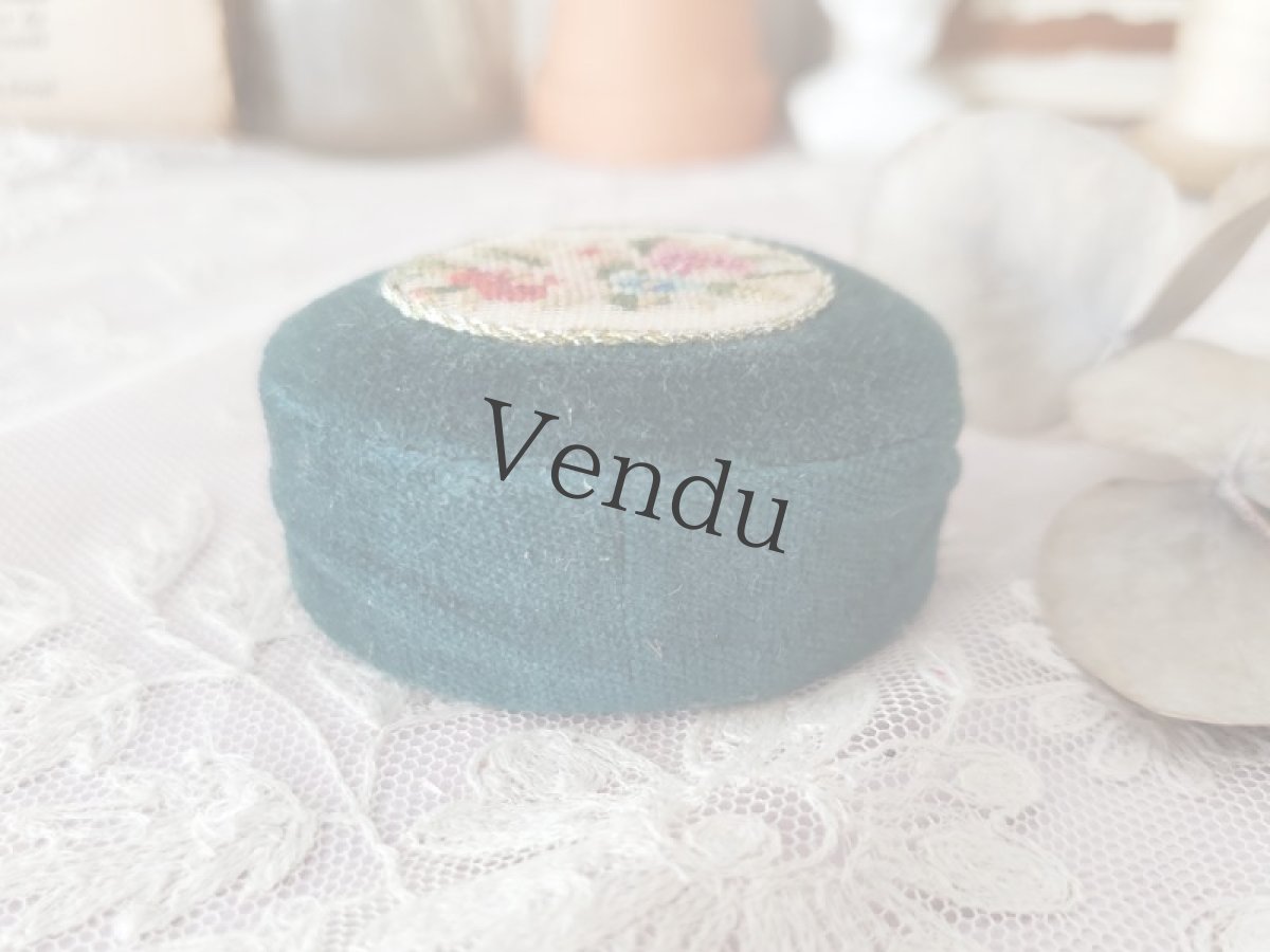 画像3: フランスヴィンテージ　深緑色の小さなピンクッション (3)