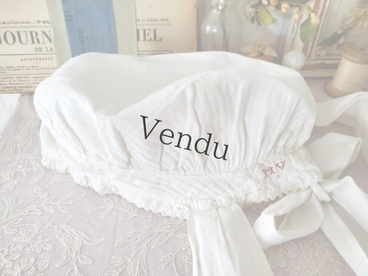 画像4: フランスアンティーク　イニシャル刺繍入りのボネ (4)