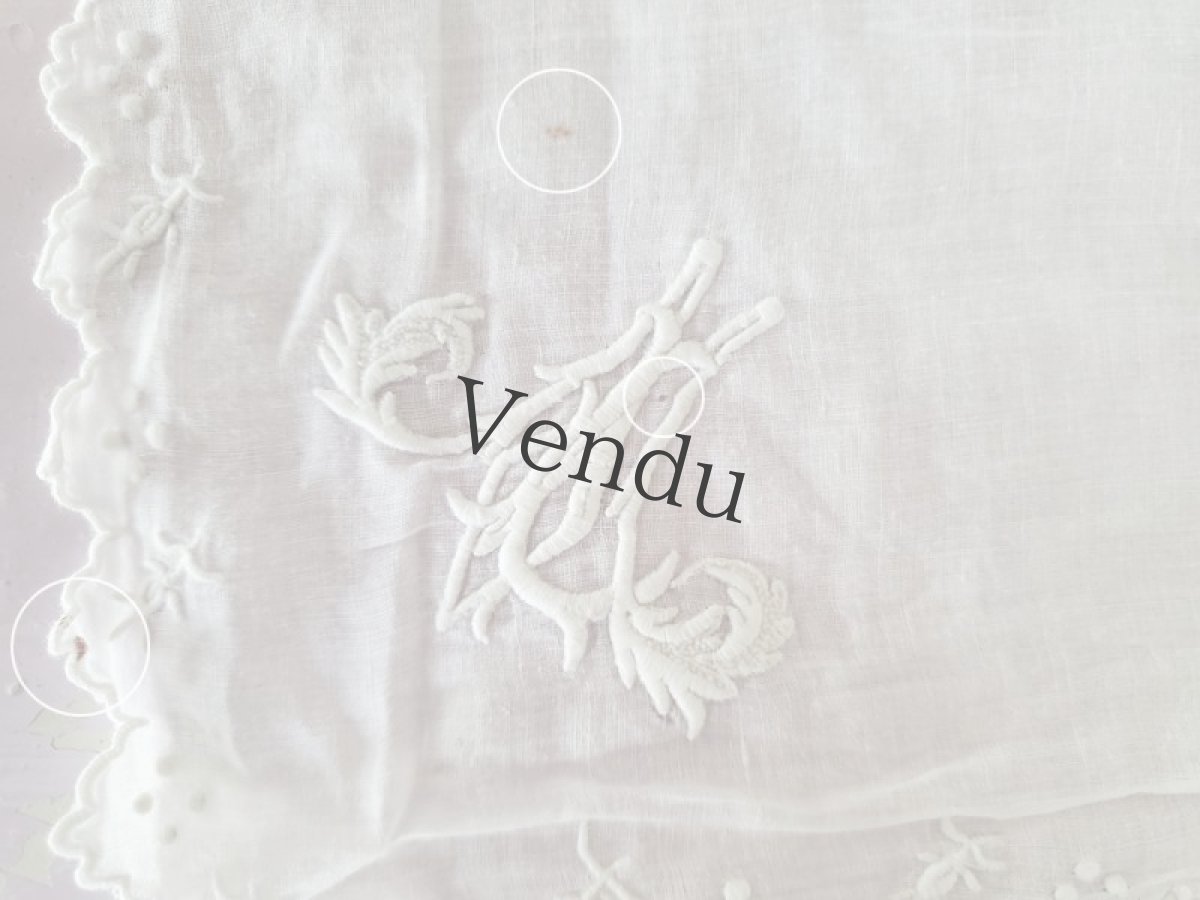 画像7: フランスアンティーク　白糸刺繍ハンカチ　イニシャル刺繍 (7)