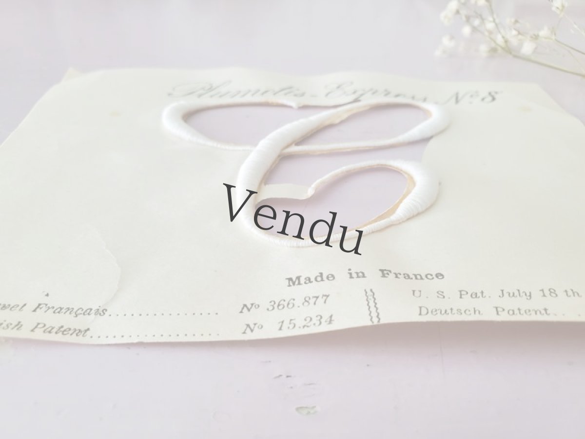 画像3: フランスアンティーク　Plumetis-Express 刺繍イニシャルシート "C" No.8 (3)