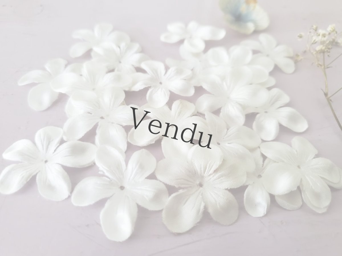 画像4: フランスヴィンテージ　白い布花パーツB 3.0cm 3g (4)