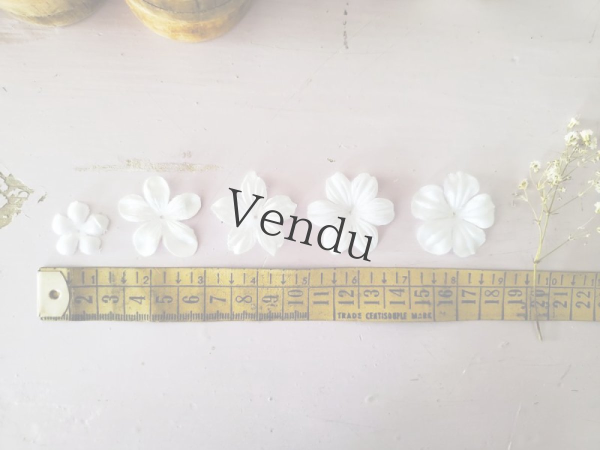 画像5: フランスヴィンテージ　白い布花パーツC 3.0cm 3g (5)