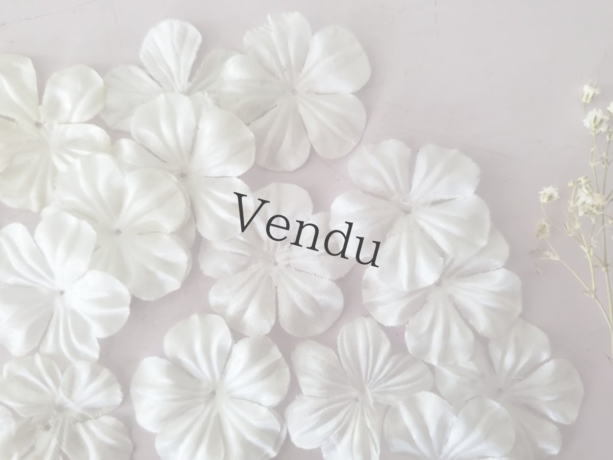 画像3: フランスヴィンテージ　白い布花パーツE 3.4cm 2g (3)