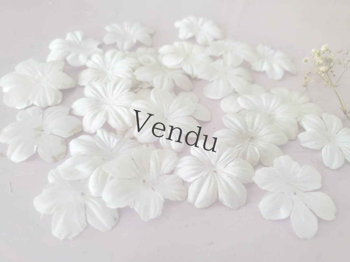 画像4: フランスヴィンテージ　白い布花パーツD 3.4cm 3g (4)