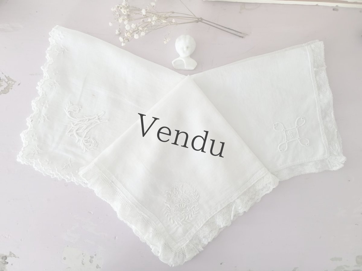 画像5: フランスアンティーク　レースハンカチ　蝶とイニシャル刺繍 (5)
