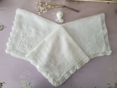 画像8: フランスアンティーク　白糸刺繍ハンカチ　イニシャル刺繍 (8)