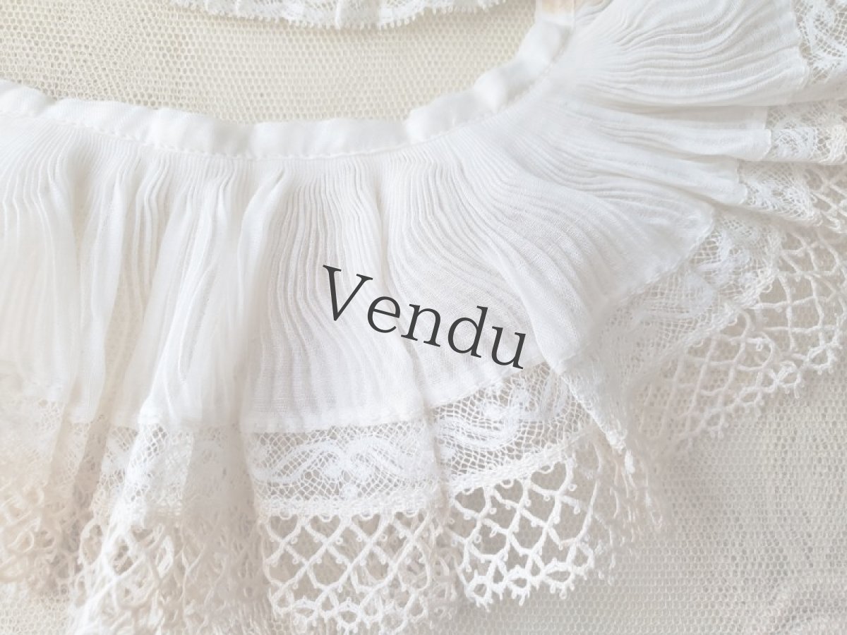 画像2: フランスアンティーク　プリーツレースのつけ襟　タグ付きA (2)