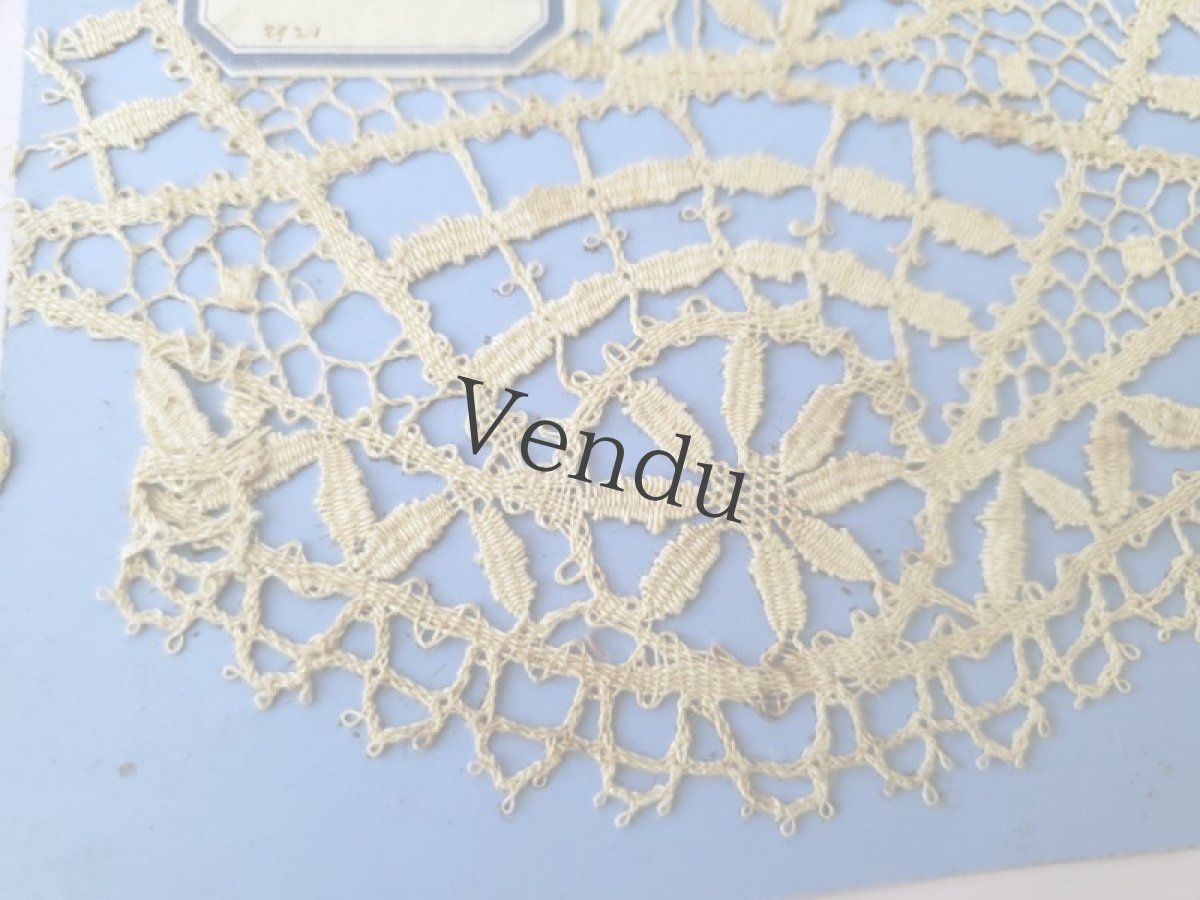 画像5: フランス 1890年 ラベル付きレースモチーフ 4点セット (5)
