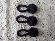 画像5: フランスアンティーク シルクとビーズの飾りボタン 黒 17mm (5)