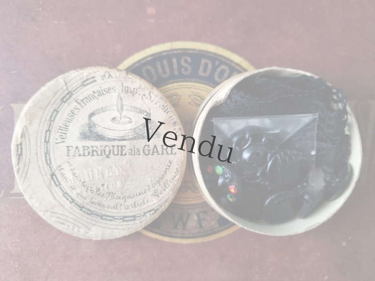 画像2: フランス蚤の市　箱入りボタンセット Noir (2)