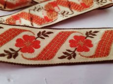 画像3: フランスヴィンテージ 刺繍リボン フォークロアな花柄 ベージュ 50cm〜 (3)