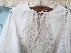 画像5: フランスヴィンテージ　子ども用ケープ Broderie Anglaise (5)