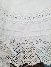 画像3: フランスヴィンテージ　子ども用ケープ Broderie Anglaise (3)