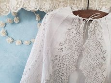 画像7: フランスヴィンテージ　子ども用ケープ Broderie Anglaise (7)