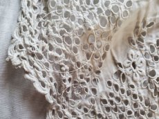 画像11: フランスヴィンテージ　子ども用ケープ Broderie Anglaise (11)