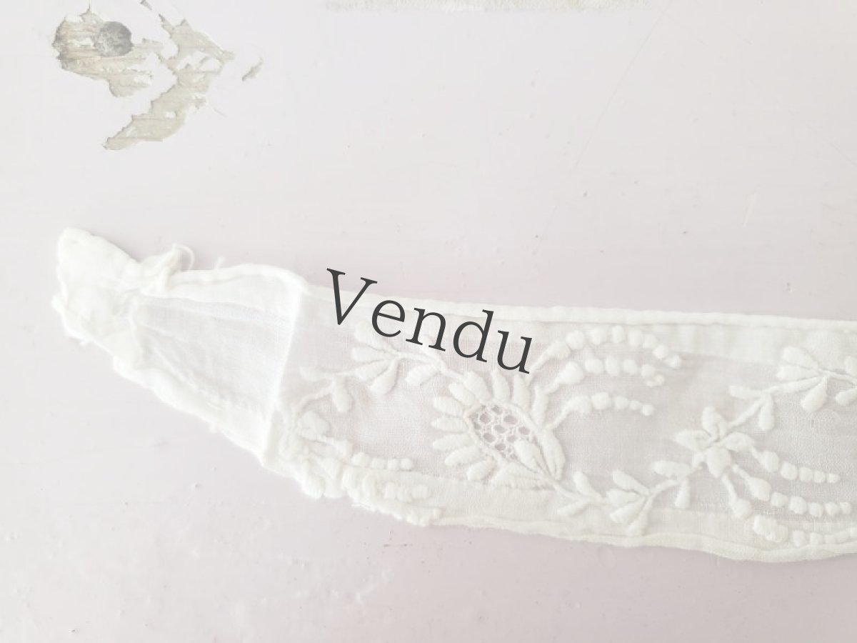 画像4: フランスアンティーク　白糸刺繍　飾りパーツA (4)