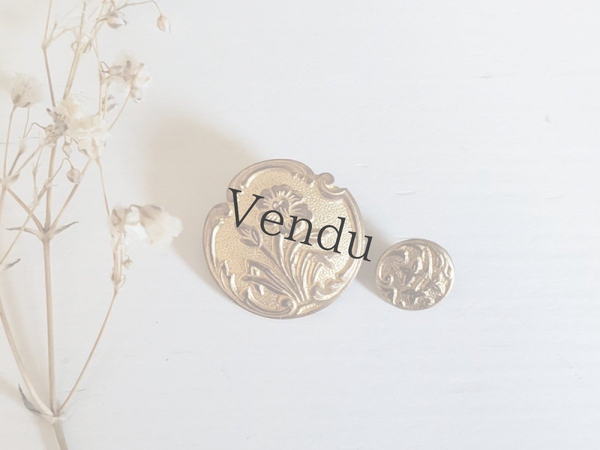 画像3: フランス1900年前後　アール=ヌーヴォー 極小メタルボタン 8mm (3)