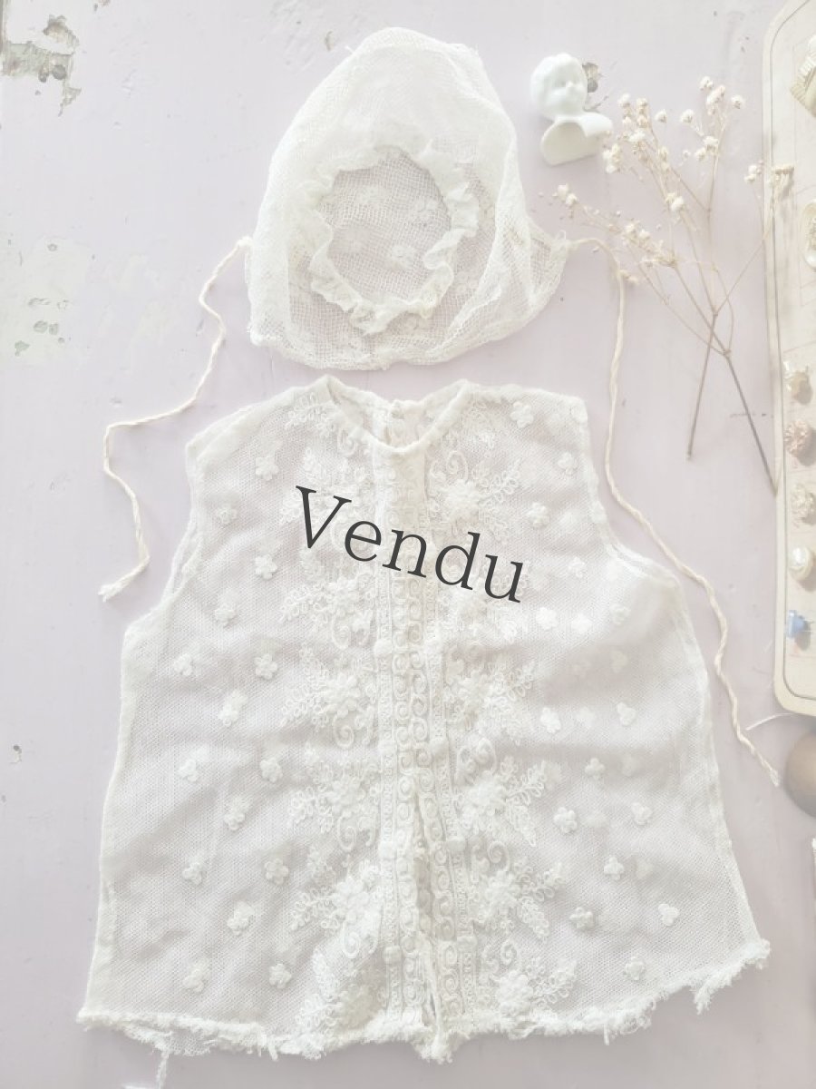 画像2: フランスヴィンテージ　べべのボネとジレSET (2)