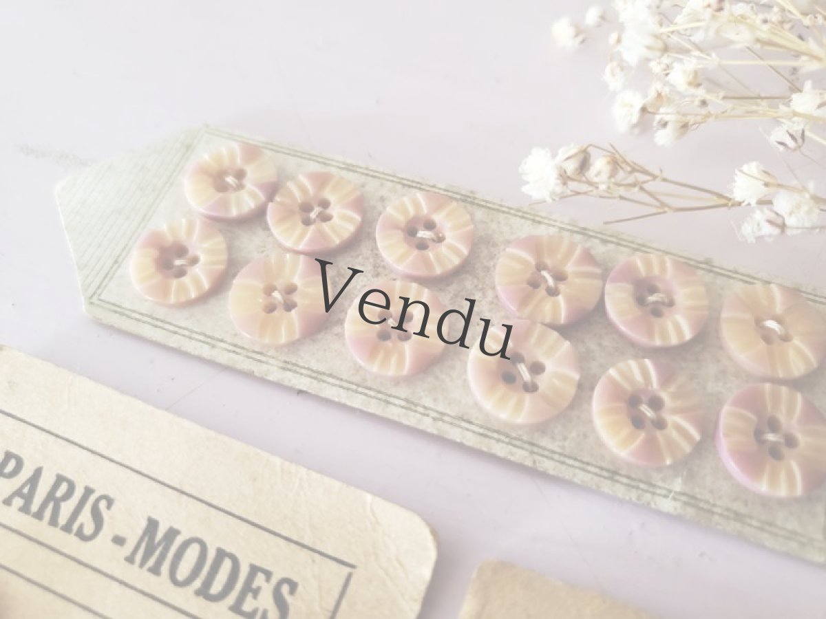 画像4: フランスアンティーク　ガラリットボタンシート Rose 12mm (4)