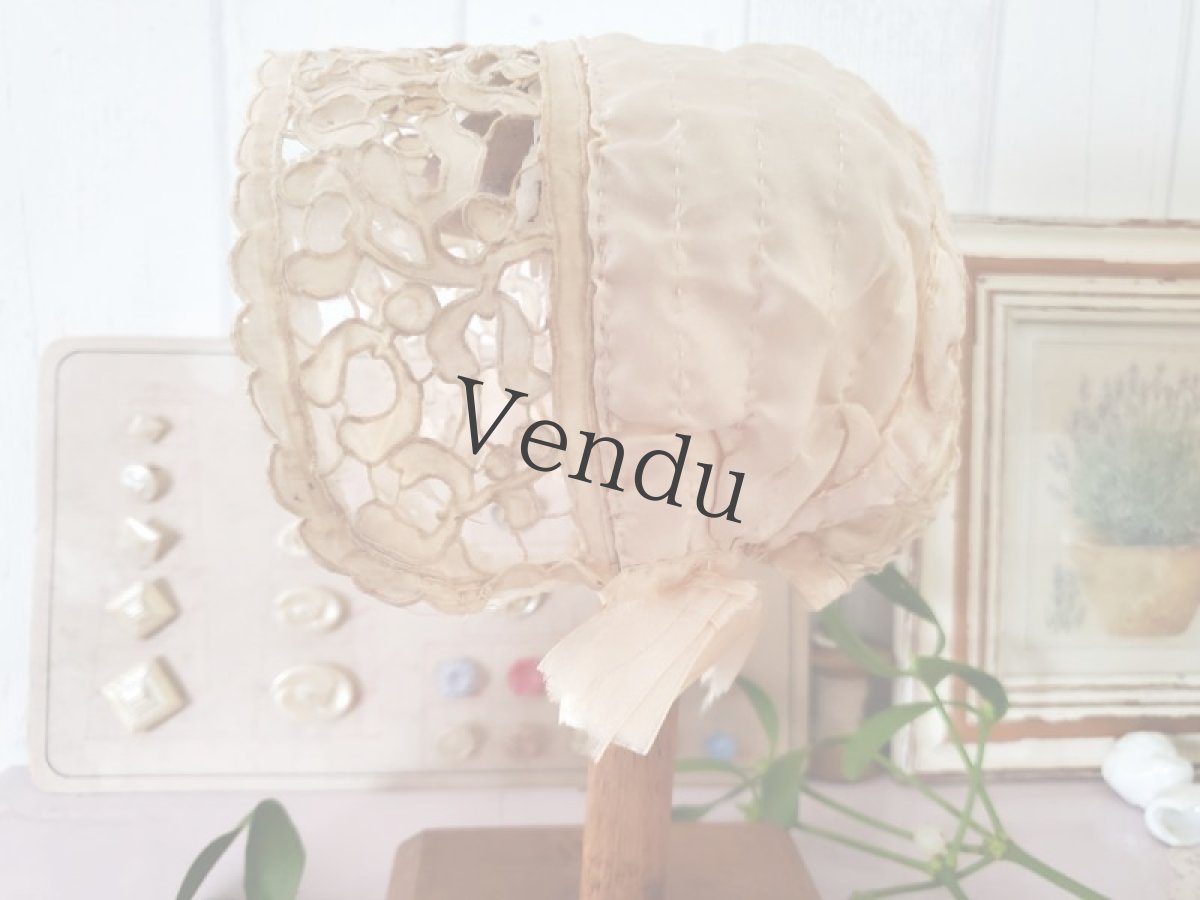 画像4: フランスアンティーク　ヤドリギのリシュリュー刺繍 小さなボネ　 (4)