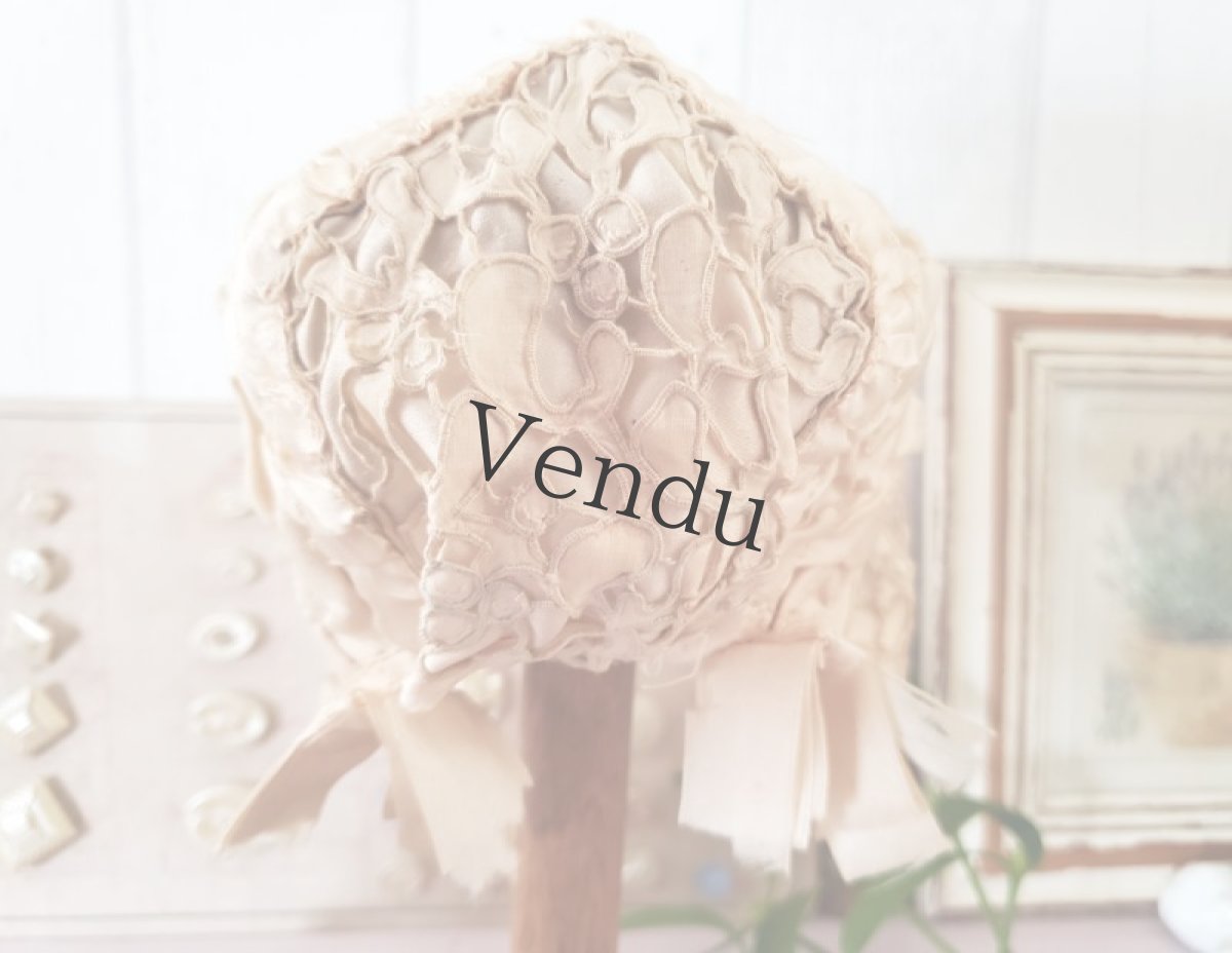 画像5: フランスアンティーク　ヤドリギのリシュリュー刺繍 小さなボネ　 (5)