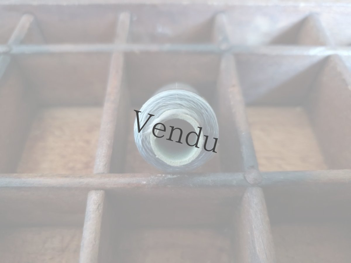 画像3: フランスヴィンテージ 未使用 筒状糸巻き ブリリアントブルー (3)