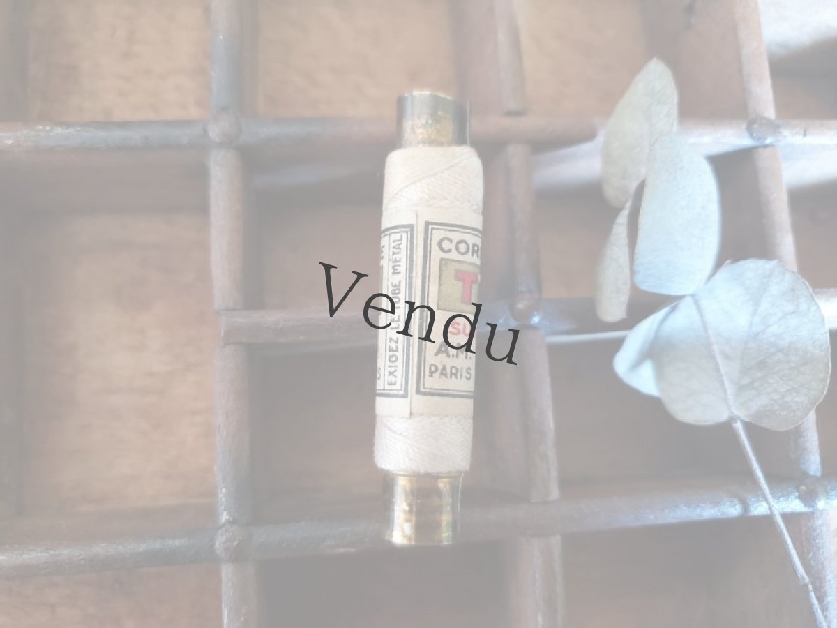 画像2: フランスヴィンテージ 未使用 シルクの筒状糸巻き TUBOR エクリュ (2)