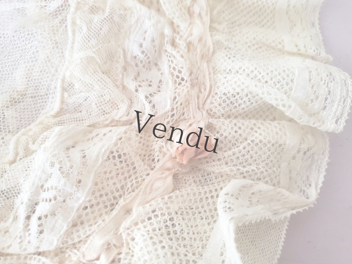 画像5: フランスアンティーク　チュールレースとモチーフ 小さなボネ　 (5)