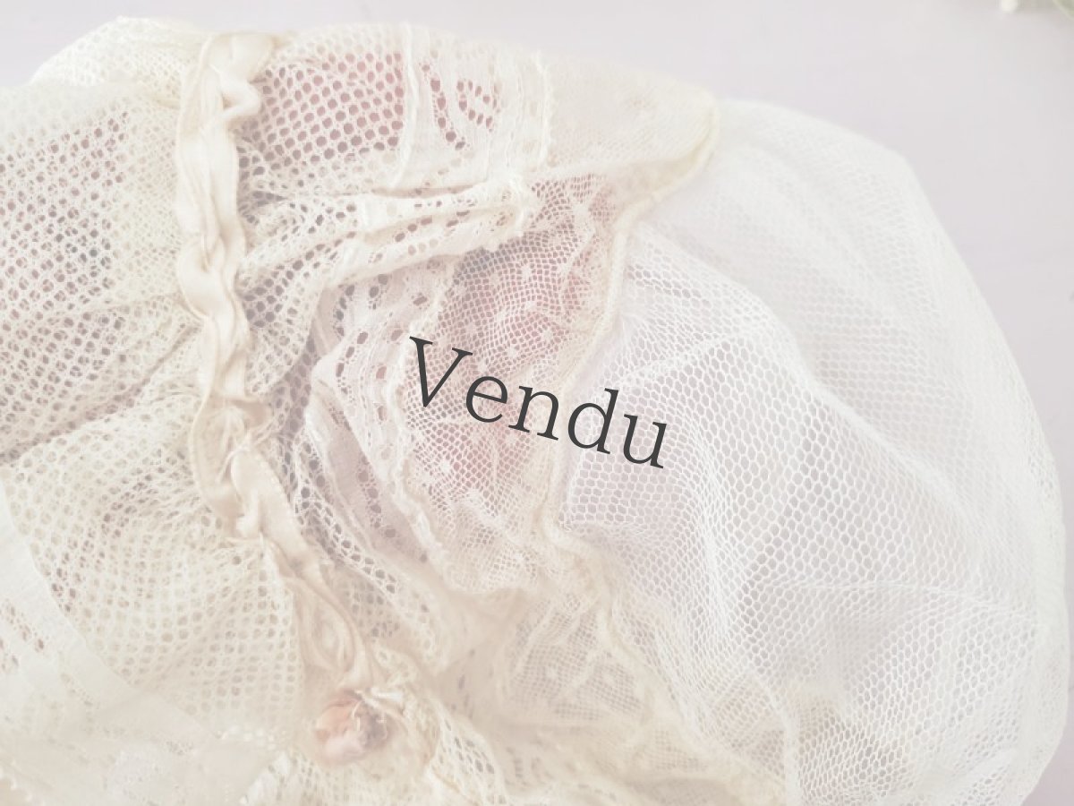 画像10: フランスアンティーク　チュールレースとモチーフ 小さなボネ　 (10)