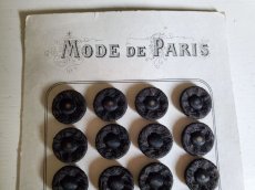 画像3: フランス 1900年前後　布製ボタンシート MODE DE PARIS 18mm (3)