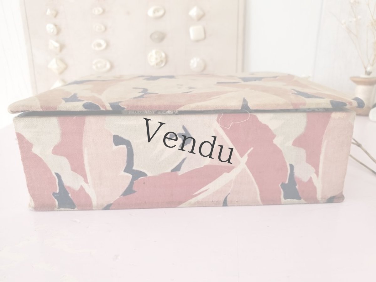 画像11: フランス蚤の市　カルトナージュボックス入りメルスリーセット (11)