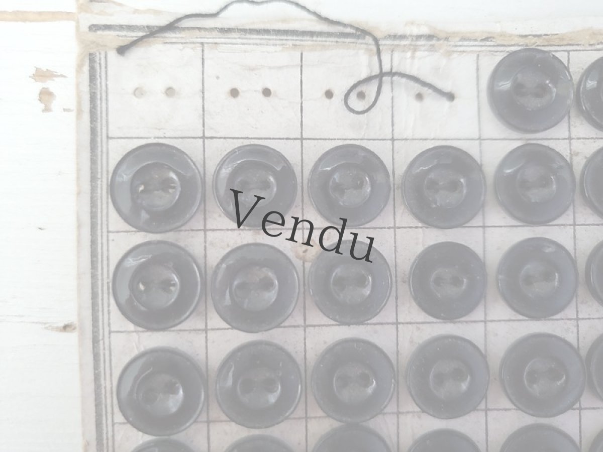 画像2: フランス アンティーク　シンプルボタンシート 黒 10mm (2)